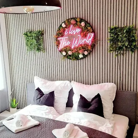 The World, Stilvolles Apartment, Stadtzentral, Parking Free, Late Check In Magdeburg Exterior foto