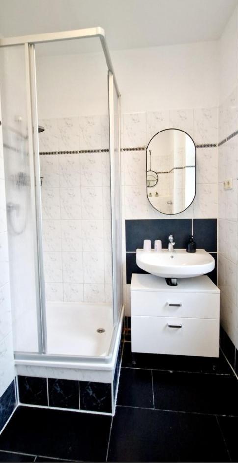 The World, Stilvolles Apartment, Stadtzentral, Parking Free, Late Check In Apartment Magdeburg